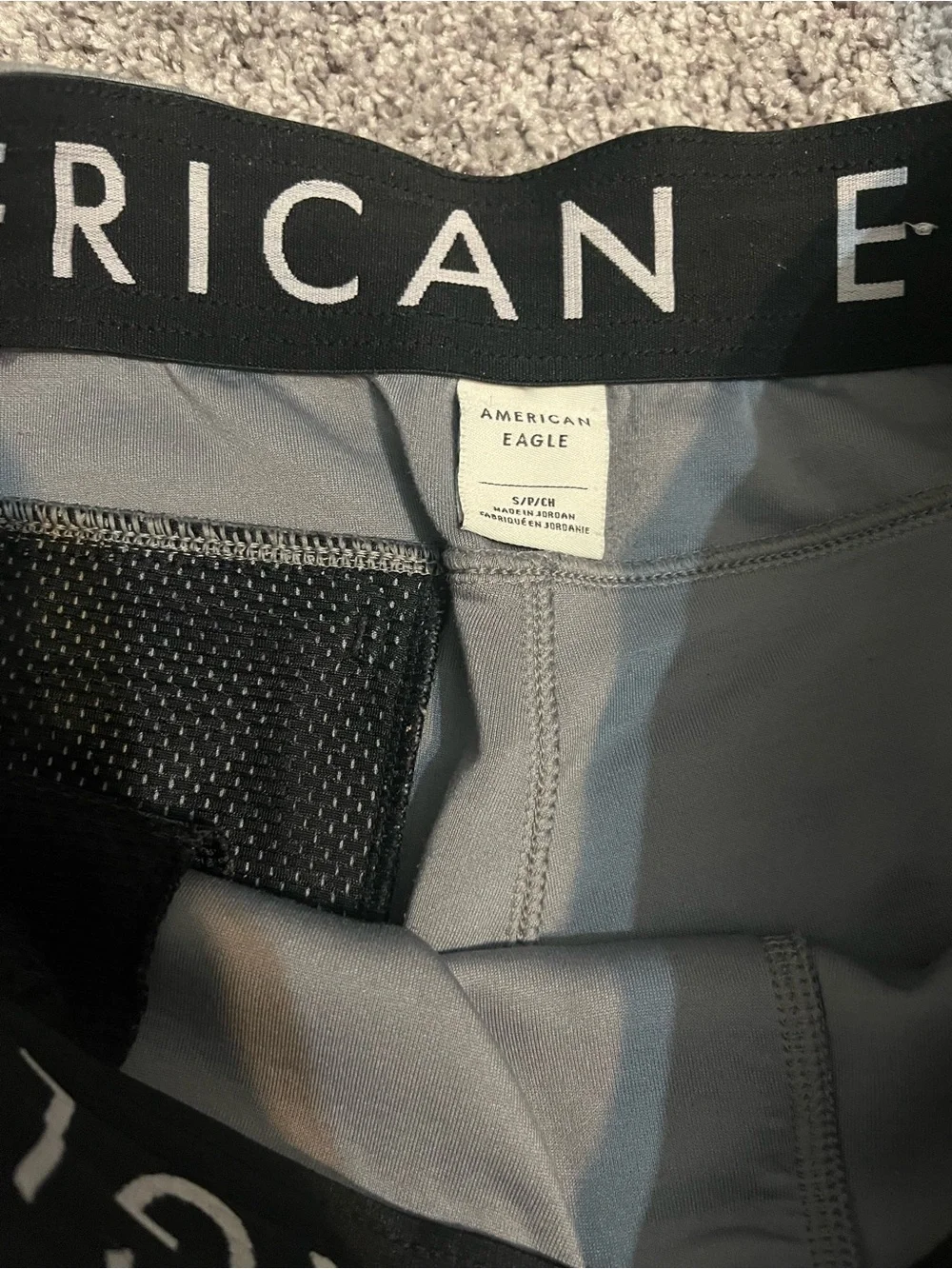 American Eagle Men's Gray Athletic Drawstring Shorts size small